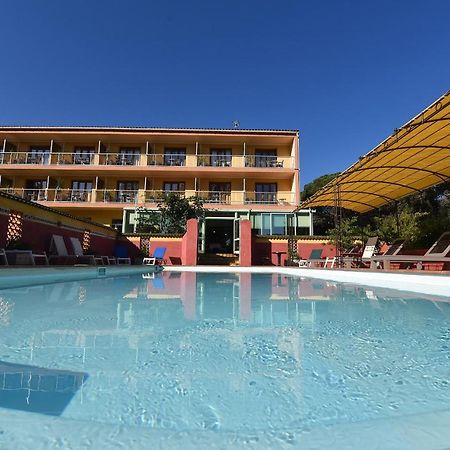 Hotel Cyrnea 칼비 외부 사진