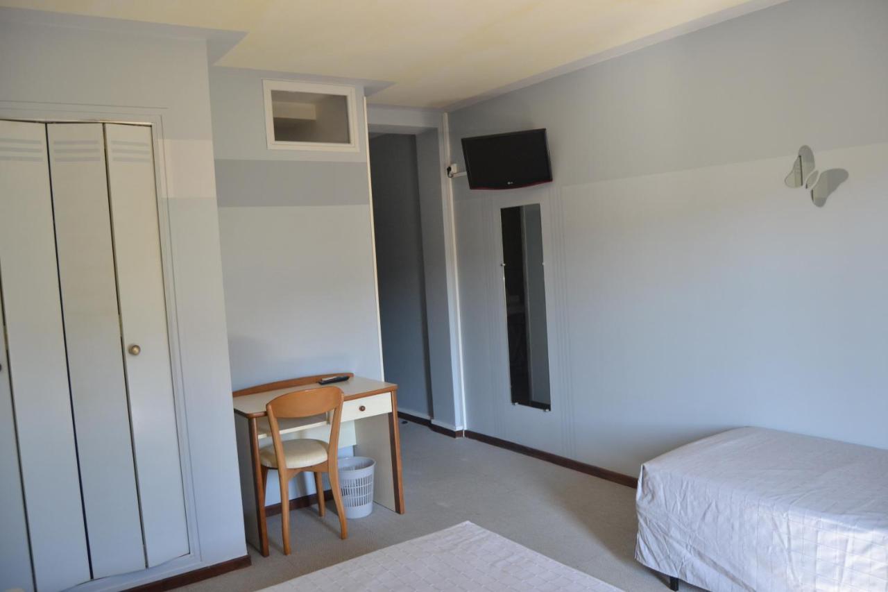 Hotel Cyrnea 칼비 외부 사진