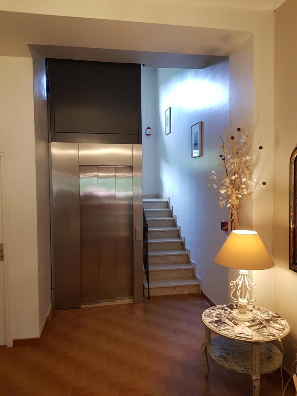 Hotel Cyrnea 칼비 외부 사진